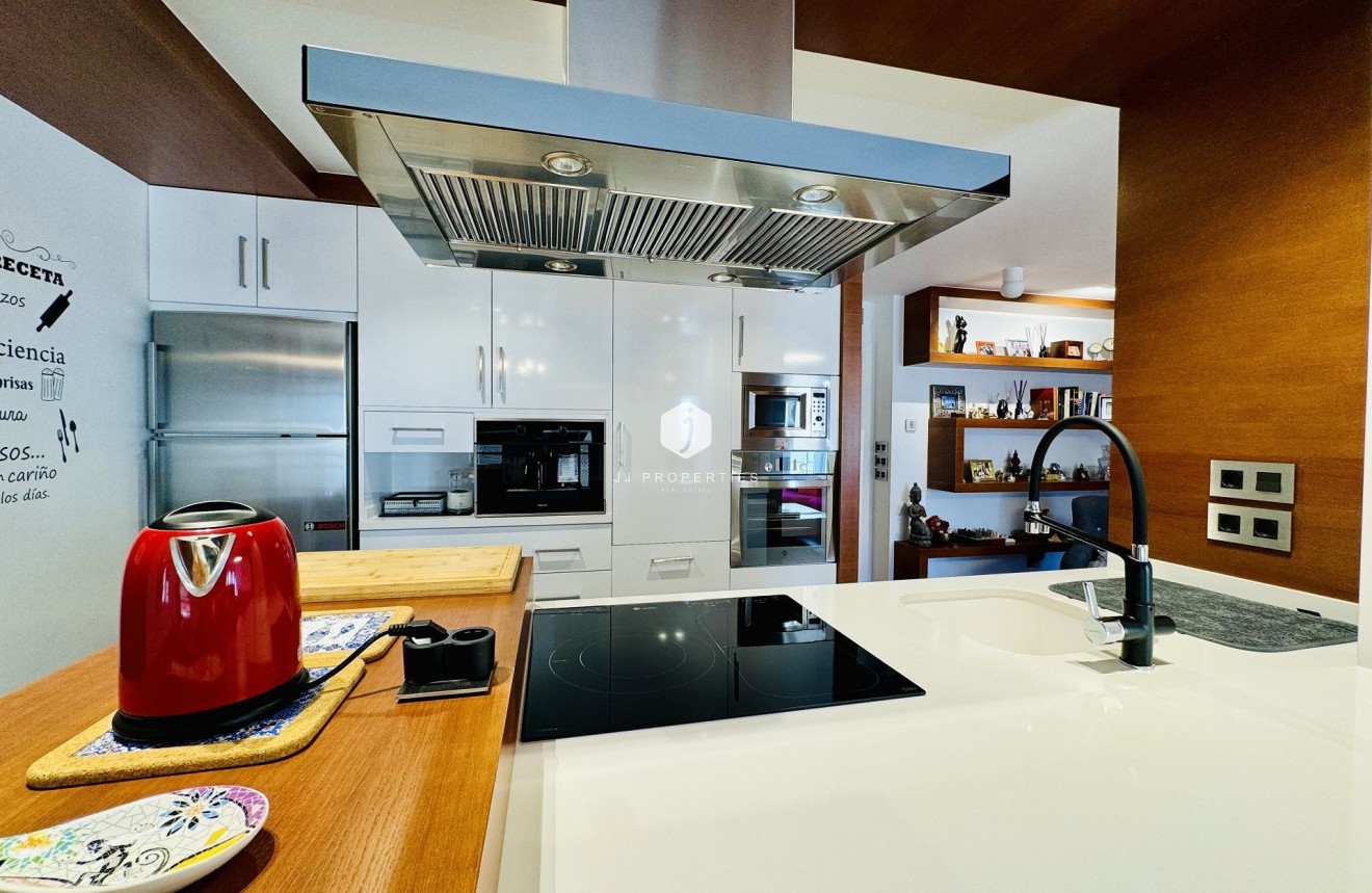 Z drugiej ręki - Mieszkanie w bloku -
Torrevieja - Costa Blanca