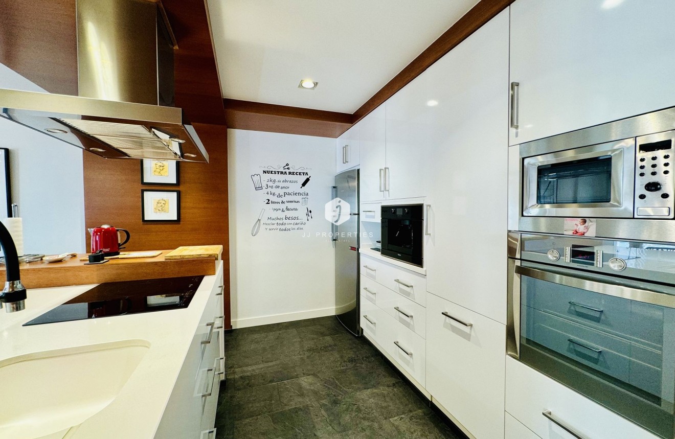 Z drugiej ręki - Mieszkanie w bloku -
Torrevieja - Costa Blanca