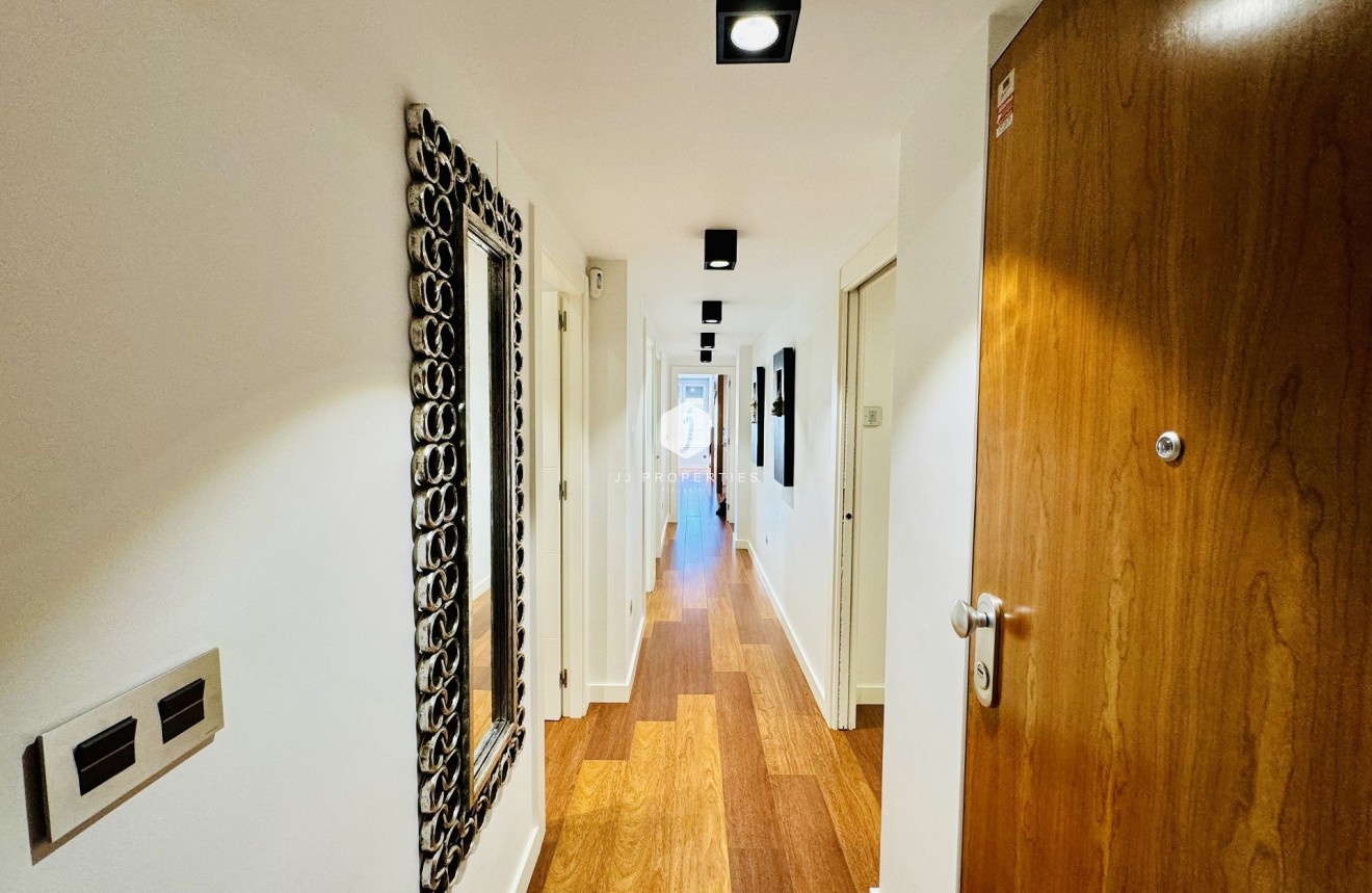 Z drugiej ręki - Mieszkanie w bloku -
Torrevieja - Costa Blanca