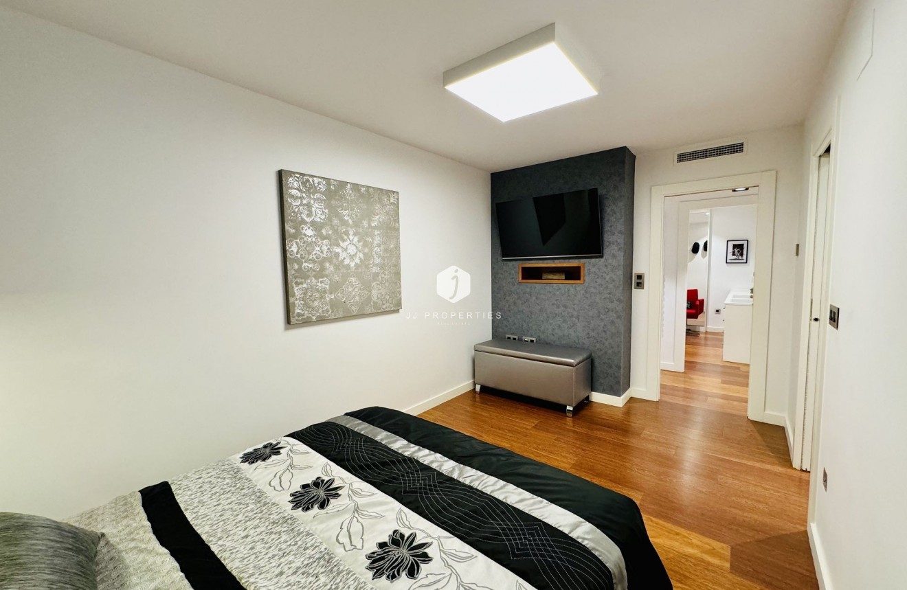 Z drugiej ręki - Mieszkanie w bloku -
Torrevieja - Costa Blanca