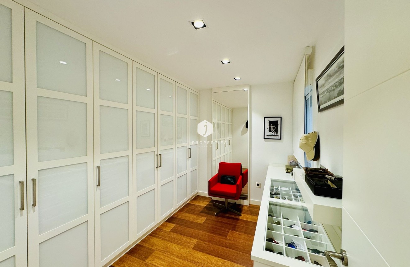 Z drugiej ręki - Mieszkanie w bloku -
Torrevieja - Costa Blanca