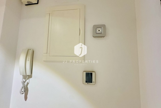 Z drugiej ręki - Mieszkanie w bloku -
Torrevieja - Costa Blanca