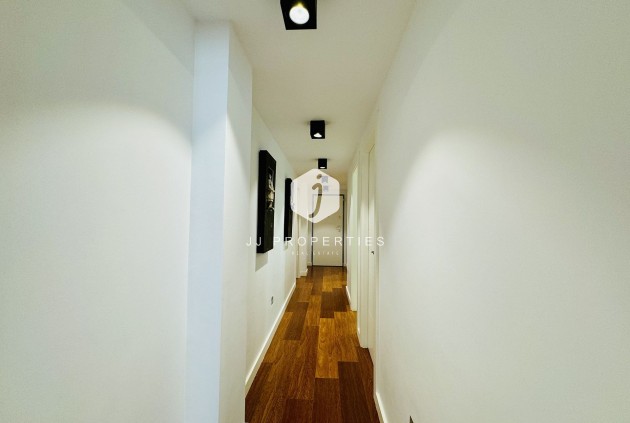 Z drugiej ręki - Mieszkanie w bloku -
Torrevieja - Costa Blanca