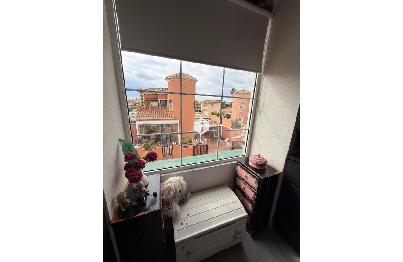 Resale - Villa -
Orihuela Costa - Playa Flamenca