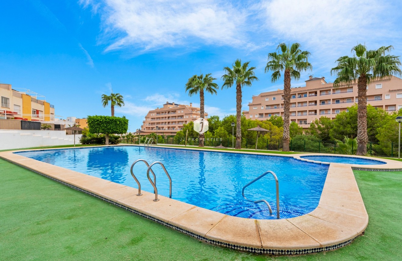 Resale - Villa -
Orihuela Costa - Costa Blanca