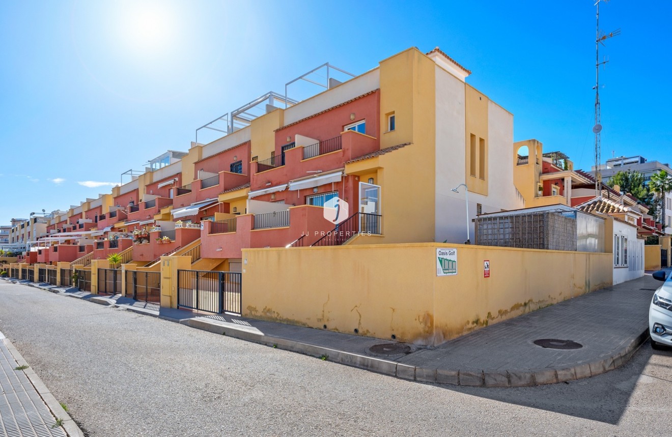 Resale - Villa -
Orihuela Costa - Costa Blanca