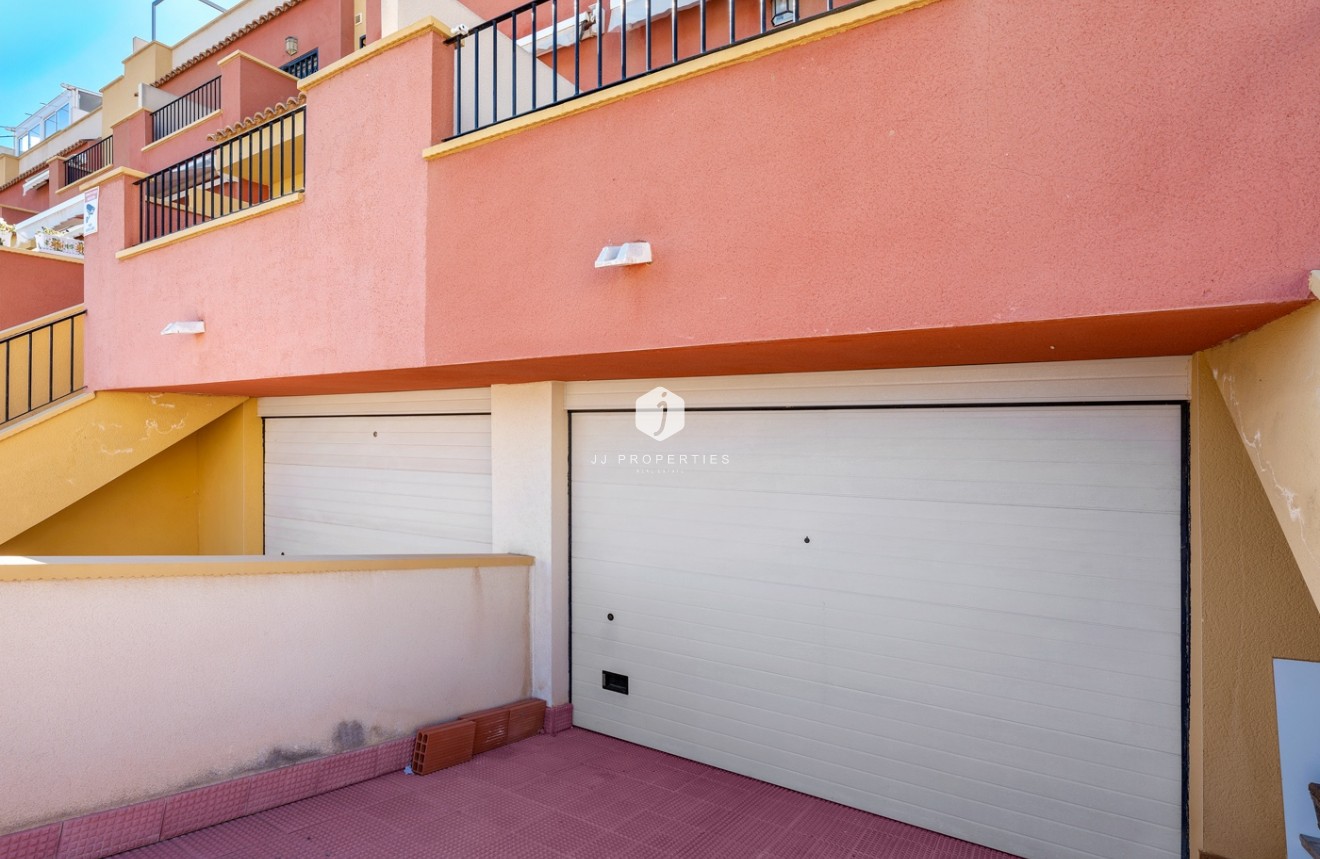 Resale - Villa -
Orihuela Costa - Costa Blanca