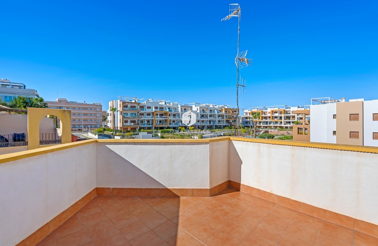 Resale - Villa -
Orihuela Costa - Costa Blanca