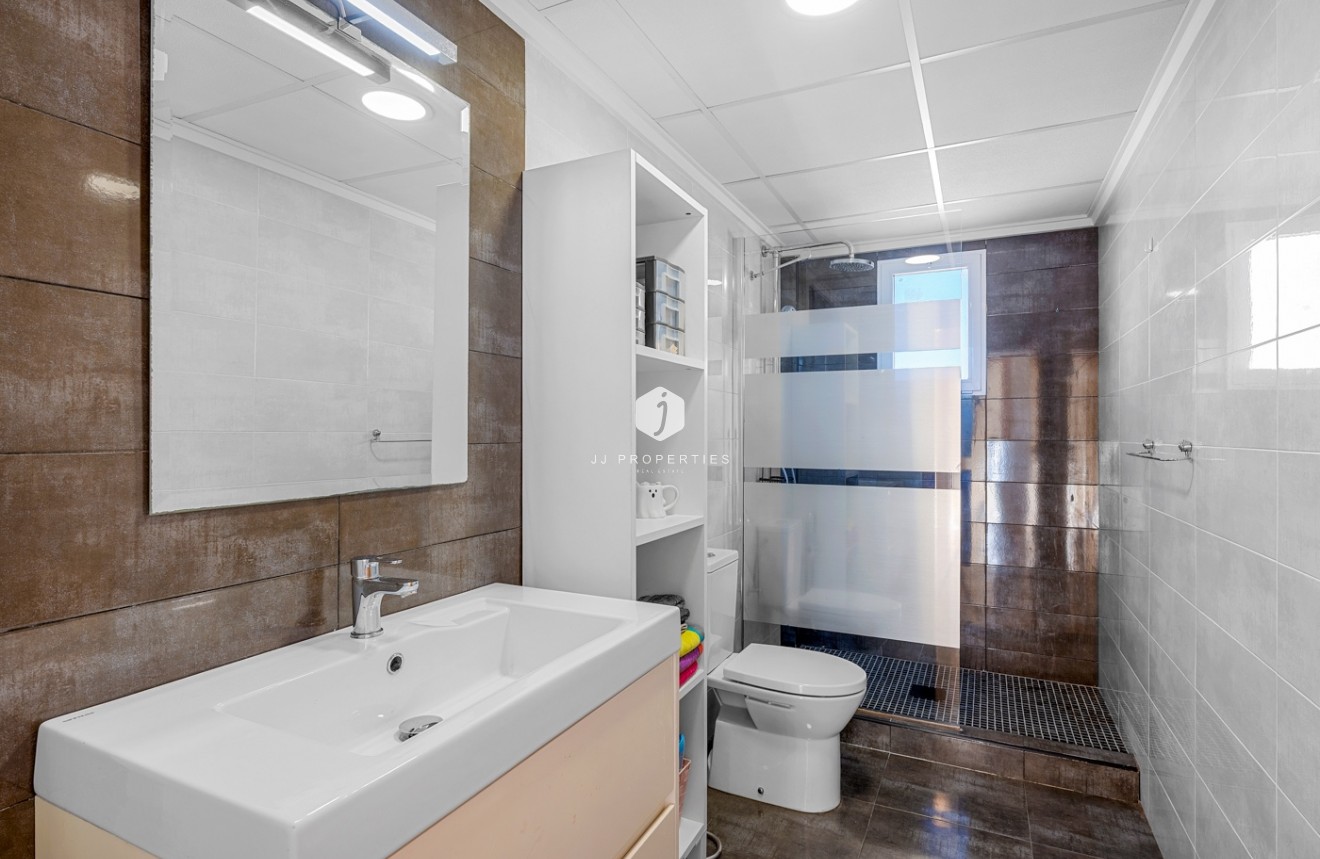 Resale - Villa -
Orihuela Costa - Costa Blanca