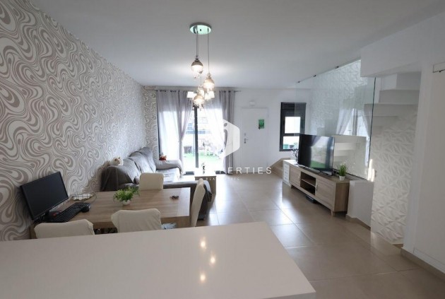 Resale - Chalet -
Orihuela Costa - Costa Blanca