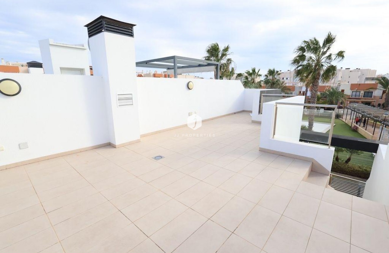 Resale - Chalet -
Orihuela Costa - Costa Blanca