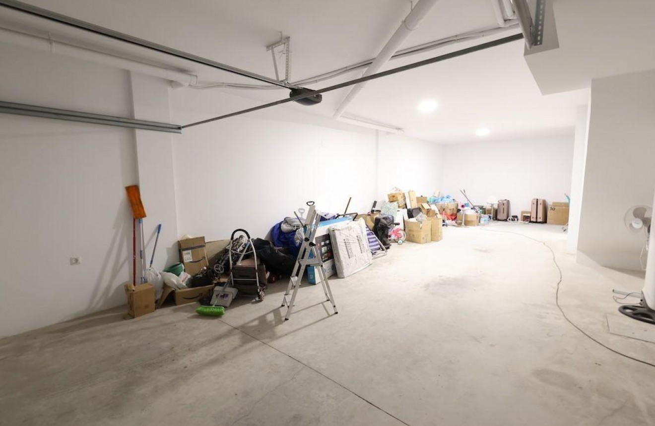 Resale - Chalet -
Orihuela Costa - Costa Blanca