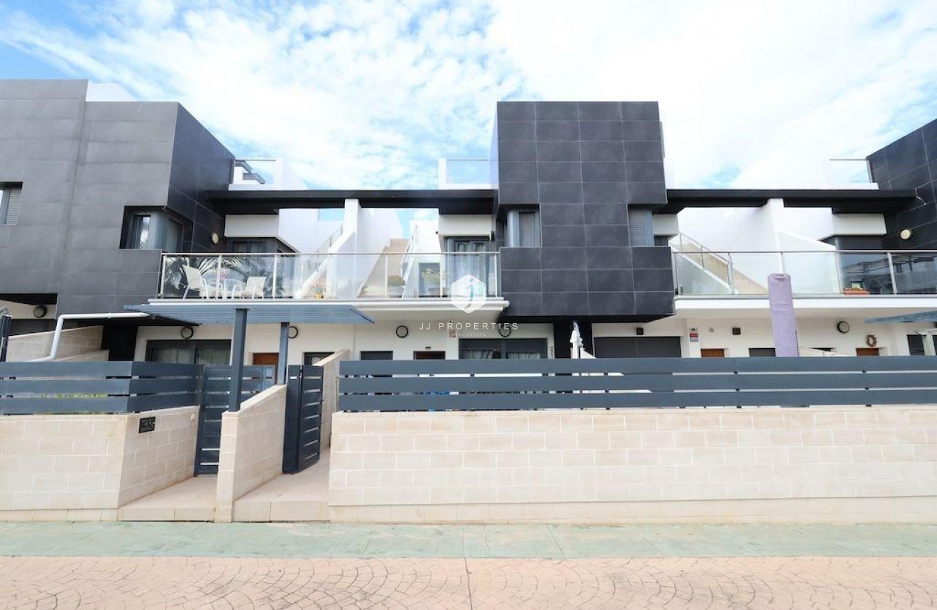 Resale - Chalet -
Orihuela Costa - Costa Blanca