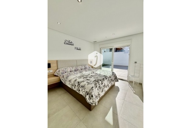 Resale - Villa -
Benijofar - Costa Blanca