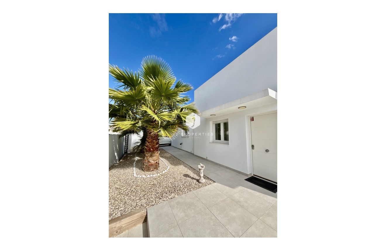 Resale - Villa -
Benijofar - Costa Blanca