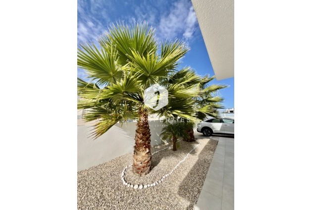 Resale - Villa -
Benijofar - Costa Blanca