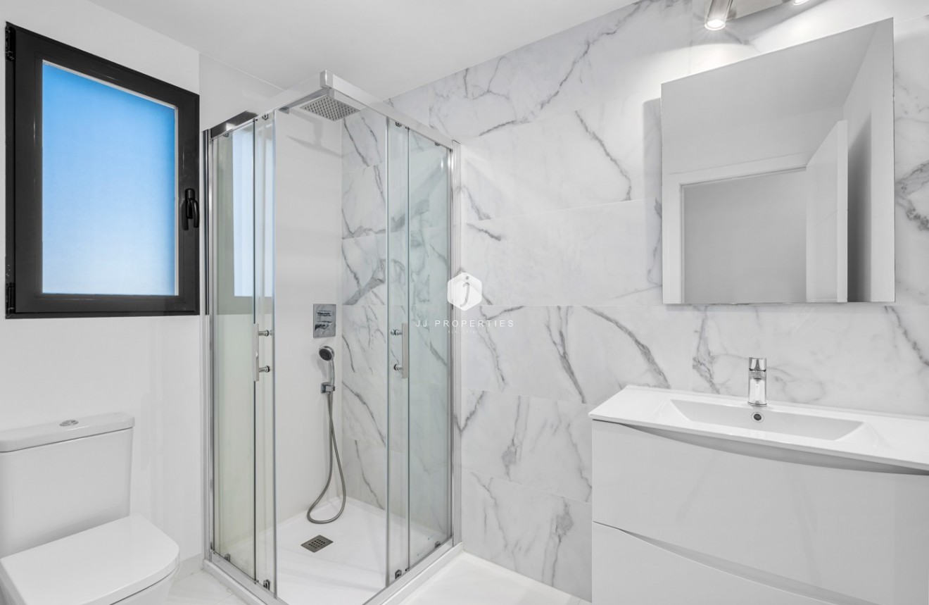 Resale - Apartment / flat -
San Miguel de Salinas - Inland