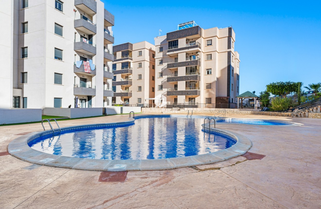 Resale - Apartment / flat -
San Miguel de Salinas - Inland
