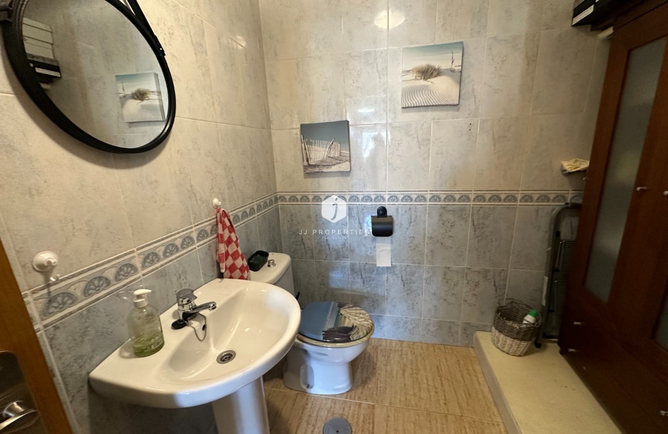 Resale - Chalet -
Bigastro - Inland