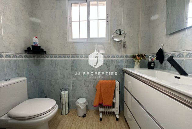 Resale - Chalet -
Bigastro - Inland