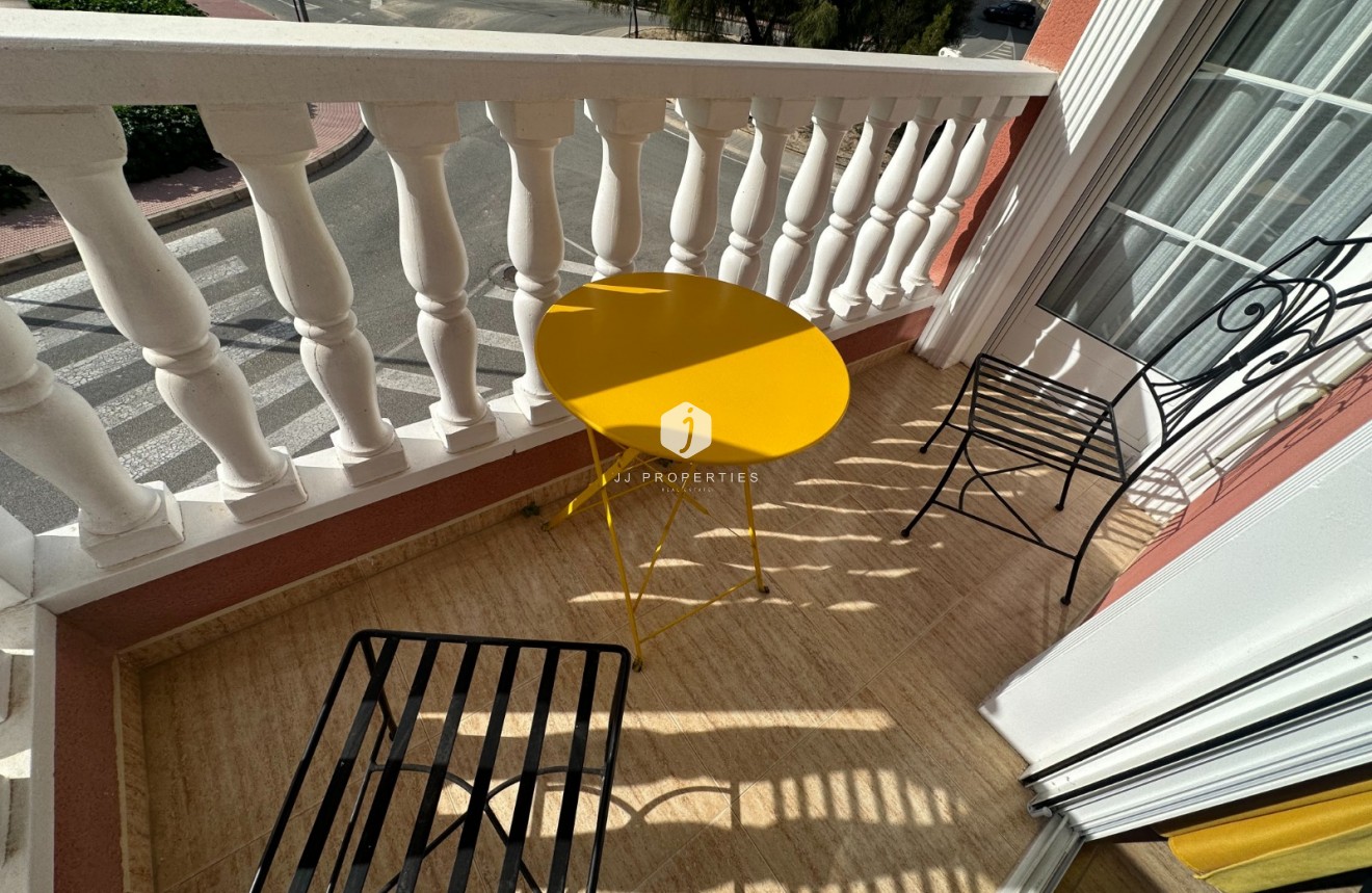 Resale - Chalet -
Bigastro - Inland