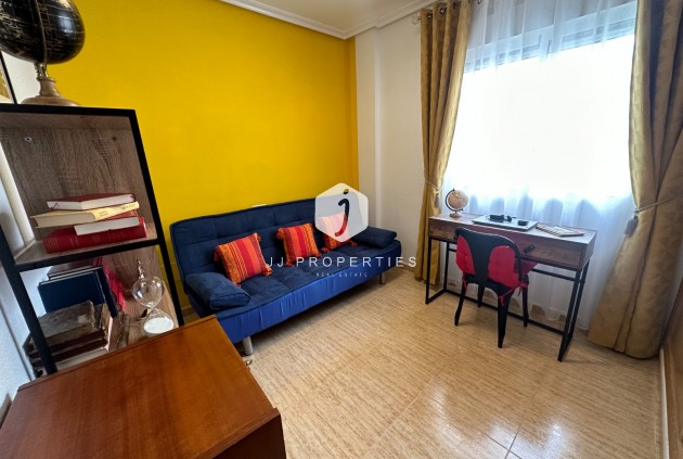 Resale - Chalet -
Bigastro - Inland