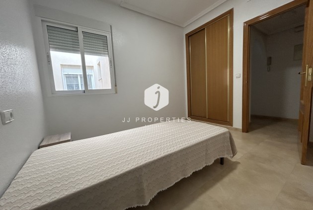 Resale - Apartment / flat -
Alicante - Inland