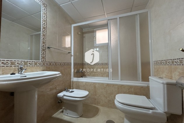 Resale - Apartment / flat -
Alicante - Inland