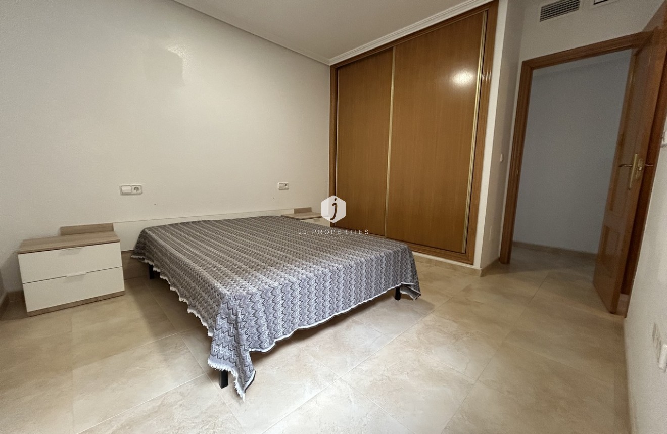 Resale - Apartment / flat -
Alicante - Inland