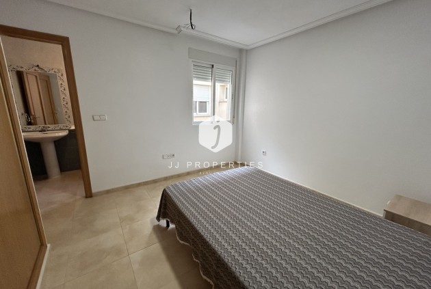 Resale - Apartment / flat -
Alicante - Inland