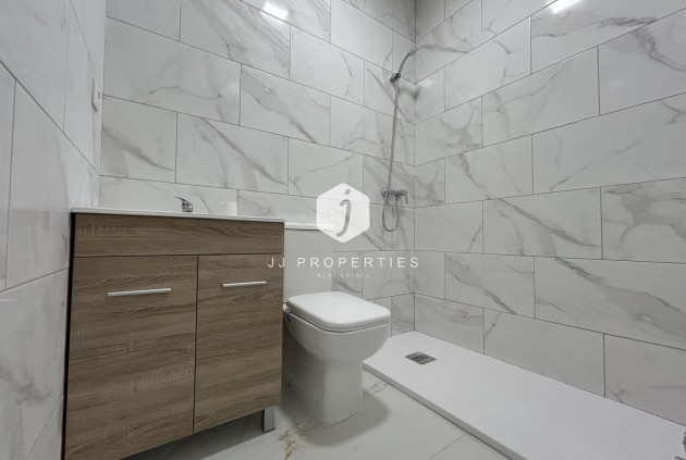 Resale - Apartment / flat -
Alicante - Inland