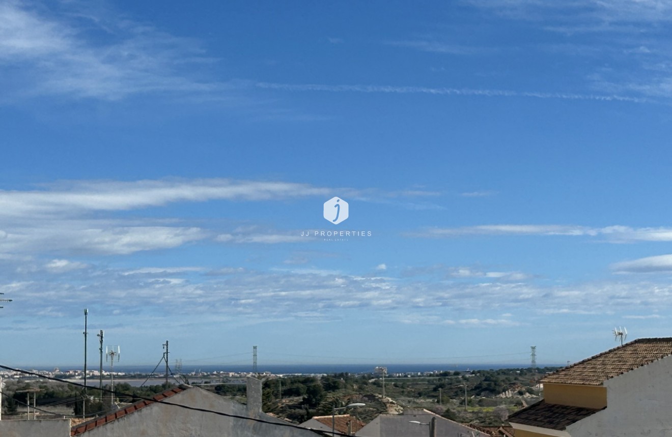 Resale - Apartment / flat -
Alicante - Inland