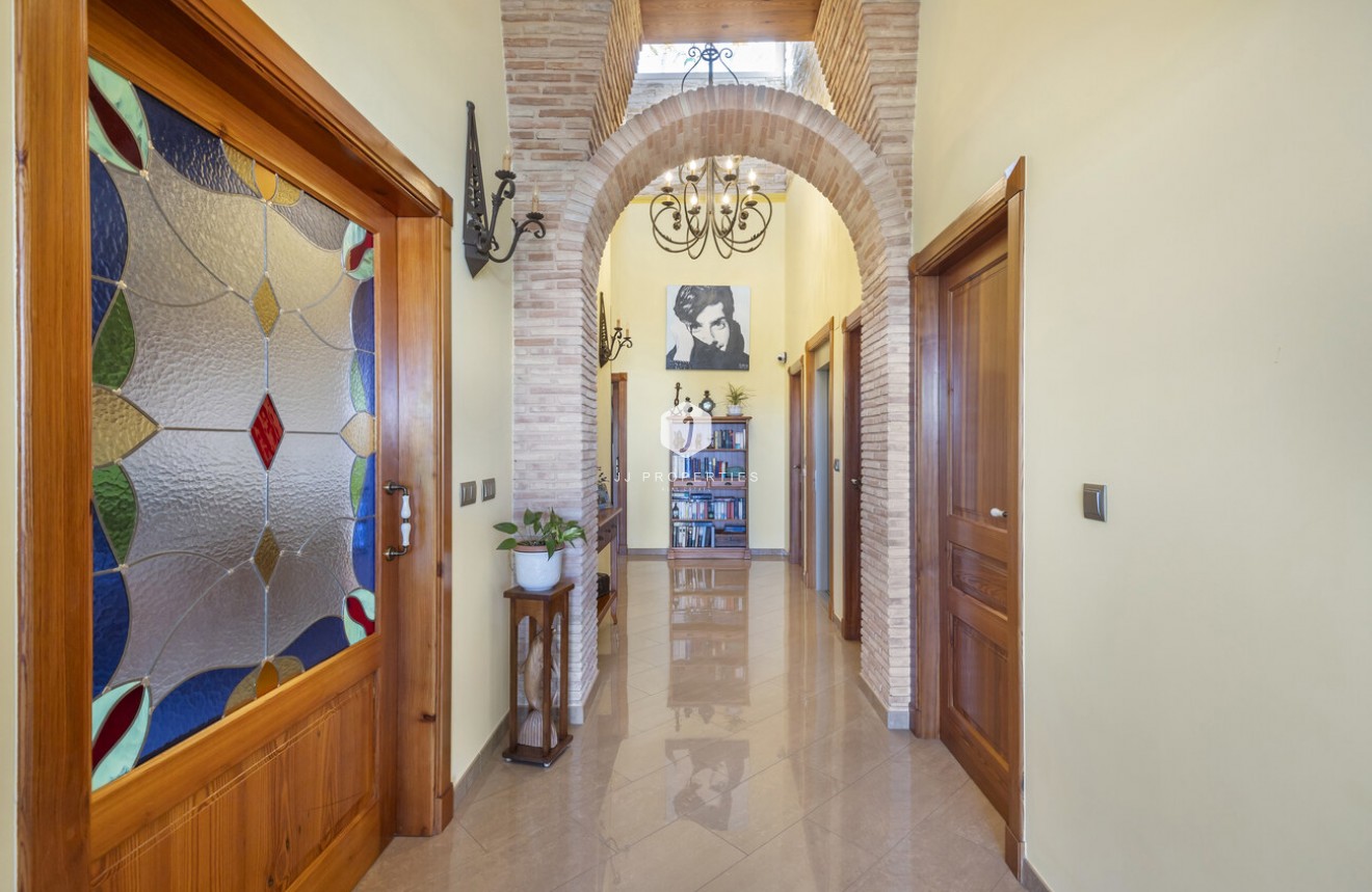 Resale - Villa -
Torrevieja - Costa Blanca