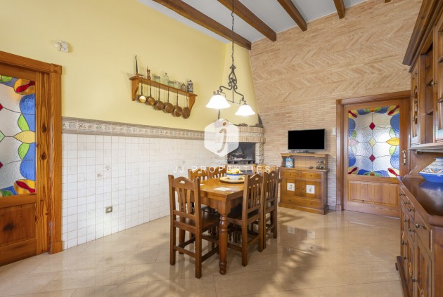 Resale - Villa -
Torrevieja - Costa Blanca