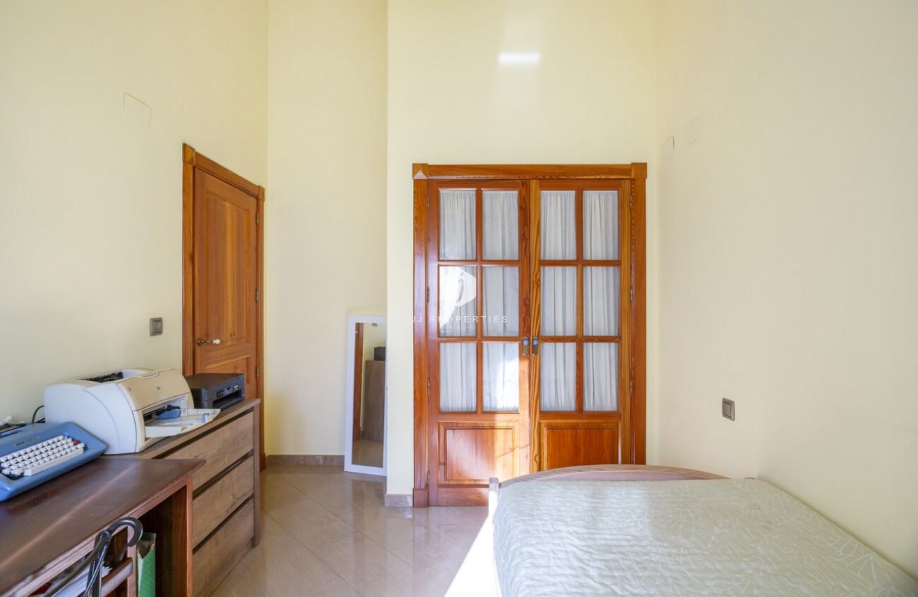 Resale - Villa -
Torrevieja - Costa Blanca