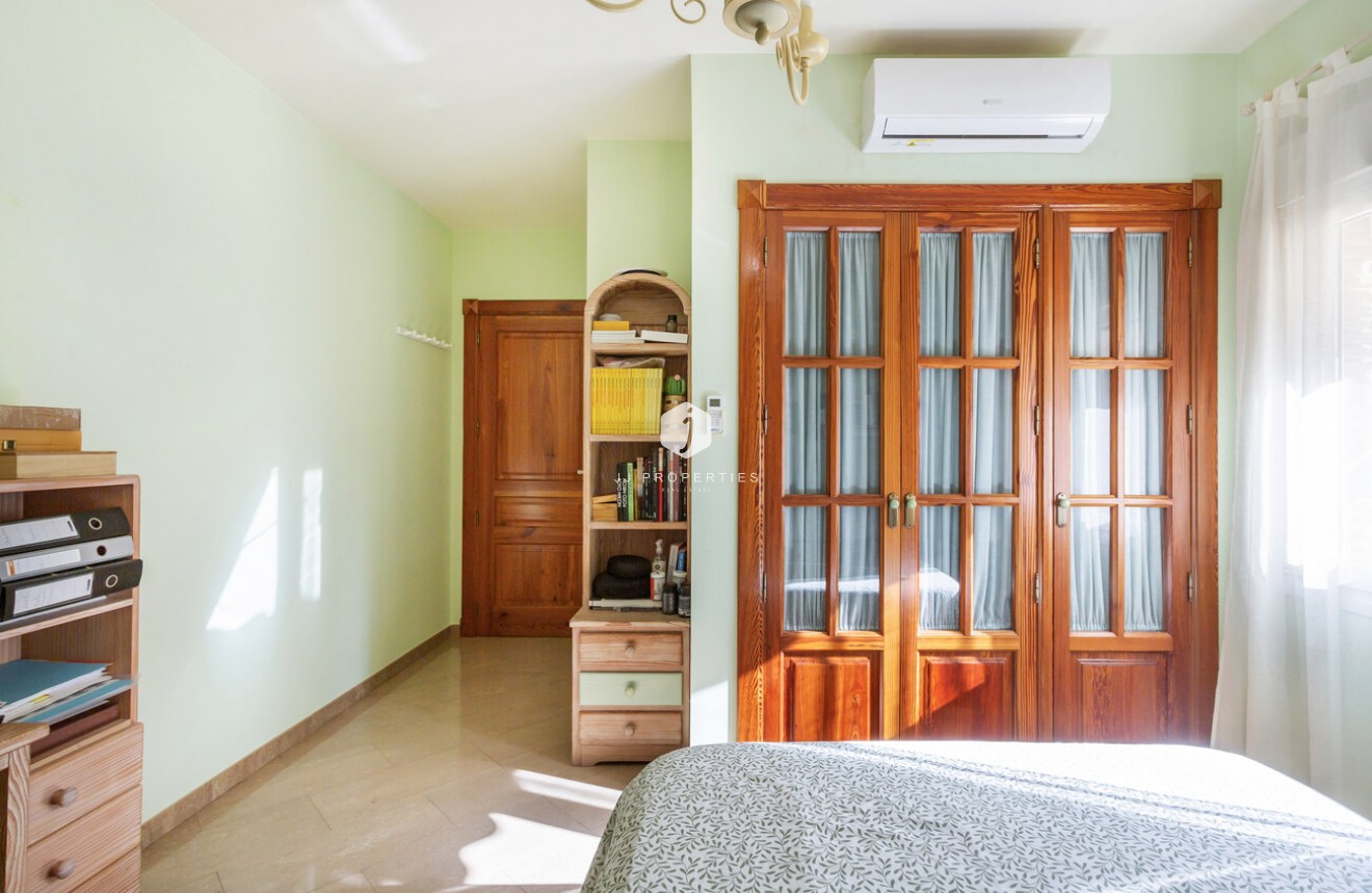 Resale - Villa -
Torrevieja - Costa Blanca