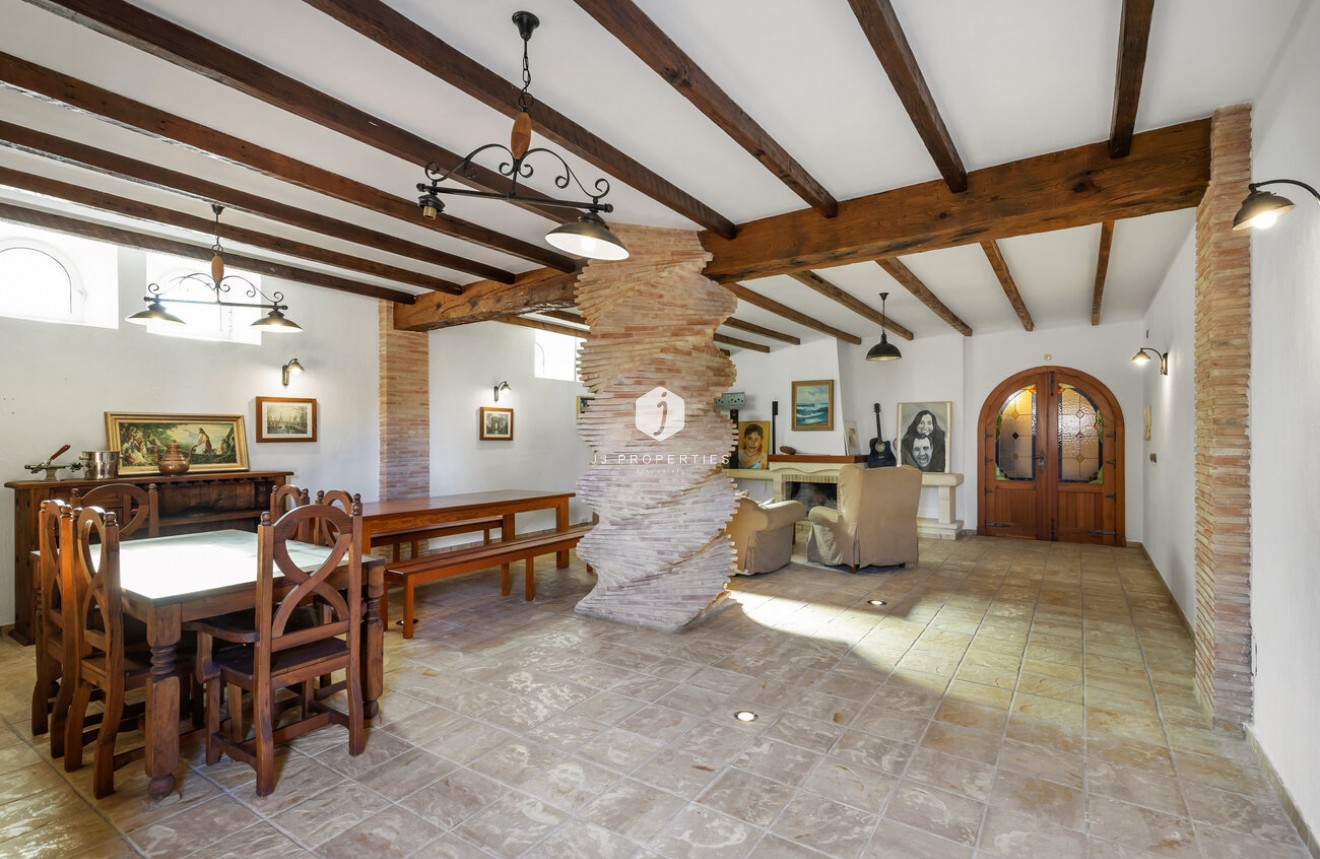 Resale - Villa -
Torrevieja - Costa Blanca