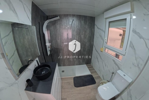 Resale - Apartment / flat -
Torrevieja - Playa del Cura