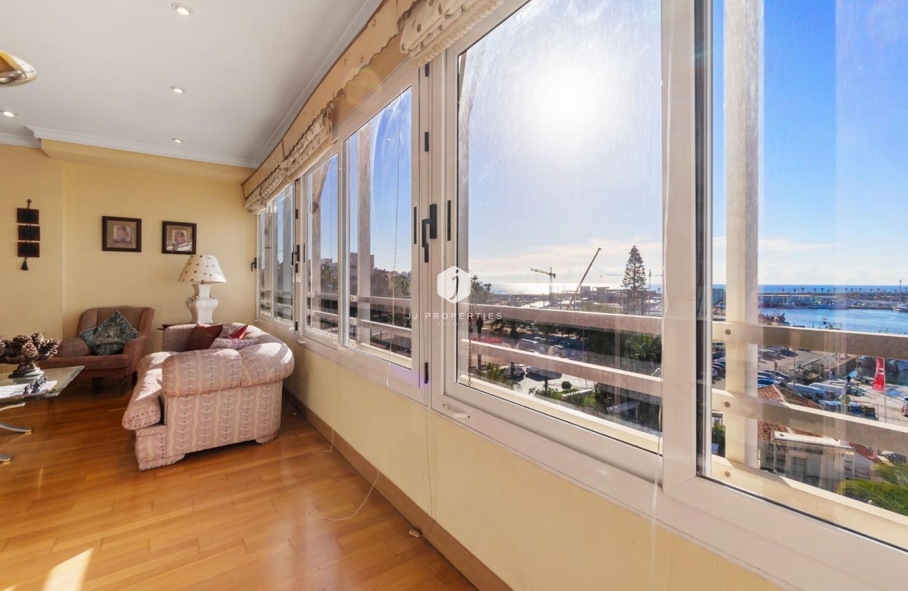 Resale - Apartment / flat -
Torrevieja - Costa Blanca