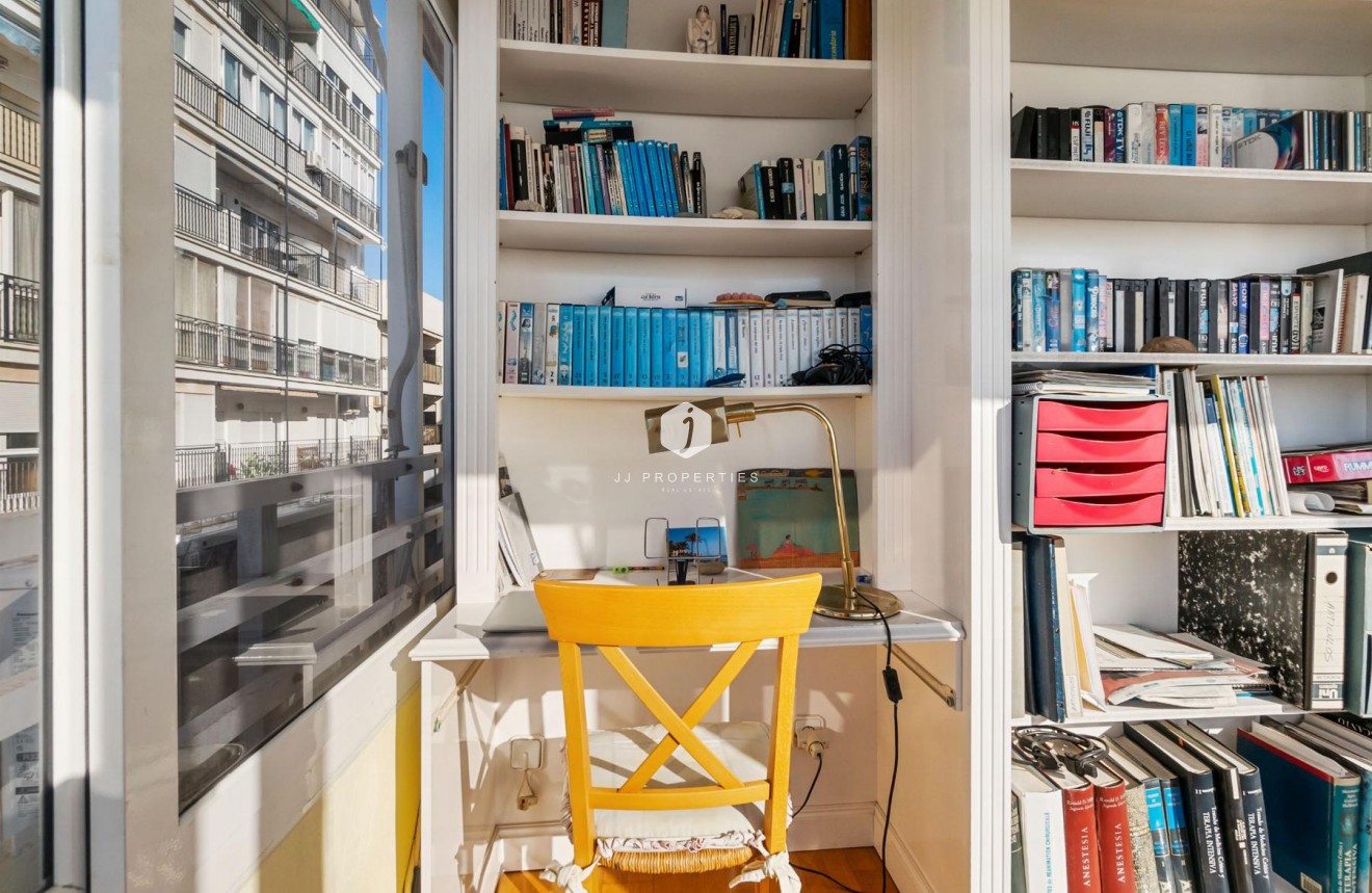 Resale - Apartment / flat -
Torrevieja - Costa Blanca