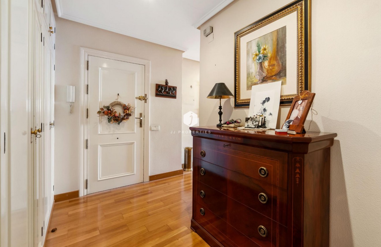 Resale - Apartment / flat -
Torrevieja - Costa Blanca