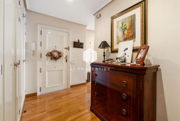 Resale - Apartment / flat -
Torrevieja - Costa Blanca