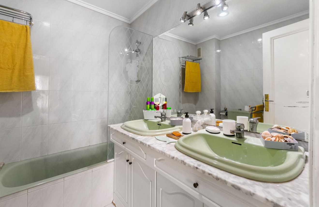 Resale - Apartment / flat -
Torrevieja - Costa Blanca