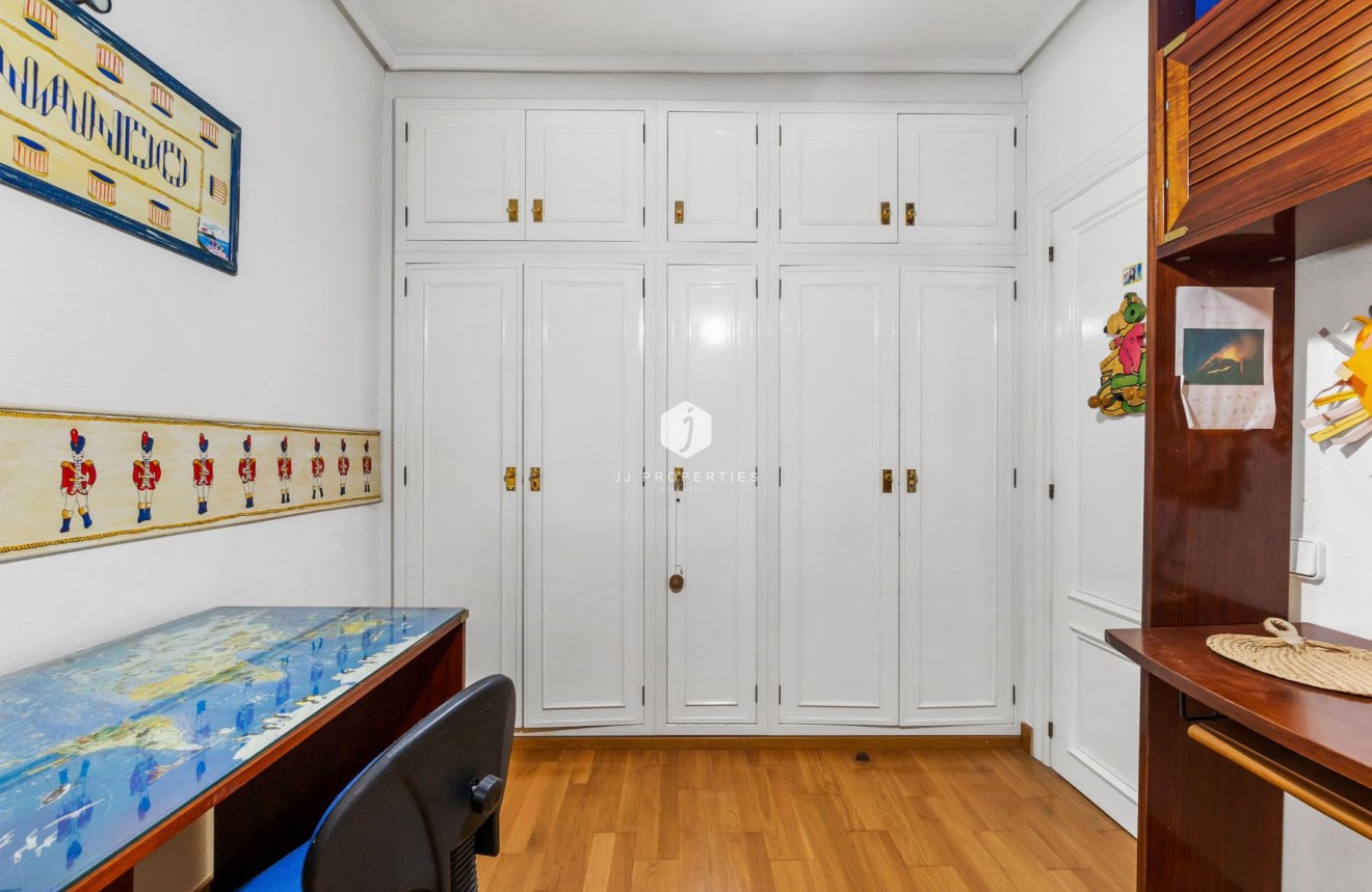 Resale - Apartment / flat -
Torrevieja - Costa Blanca