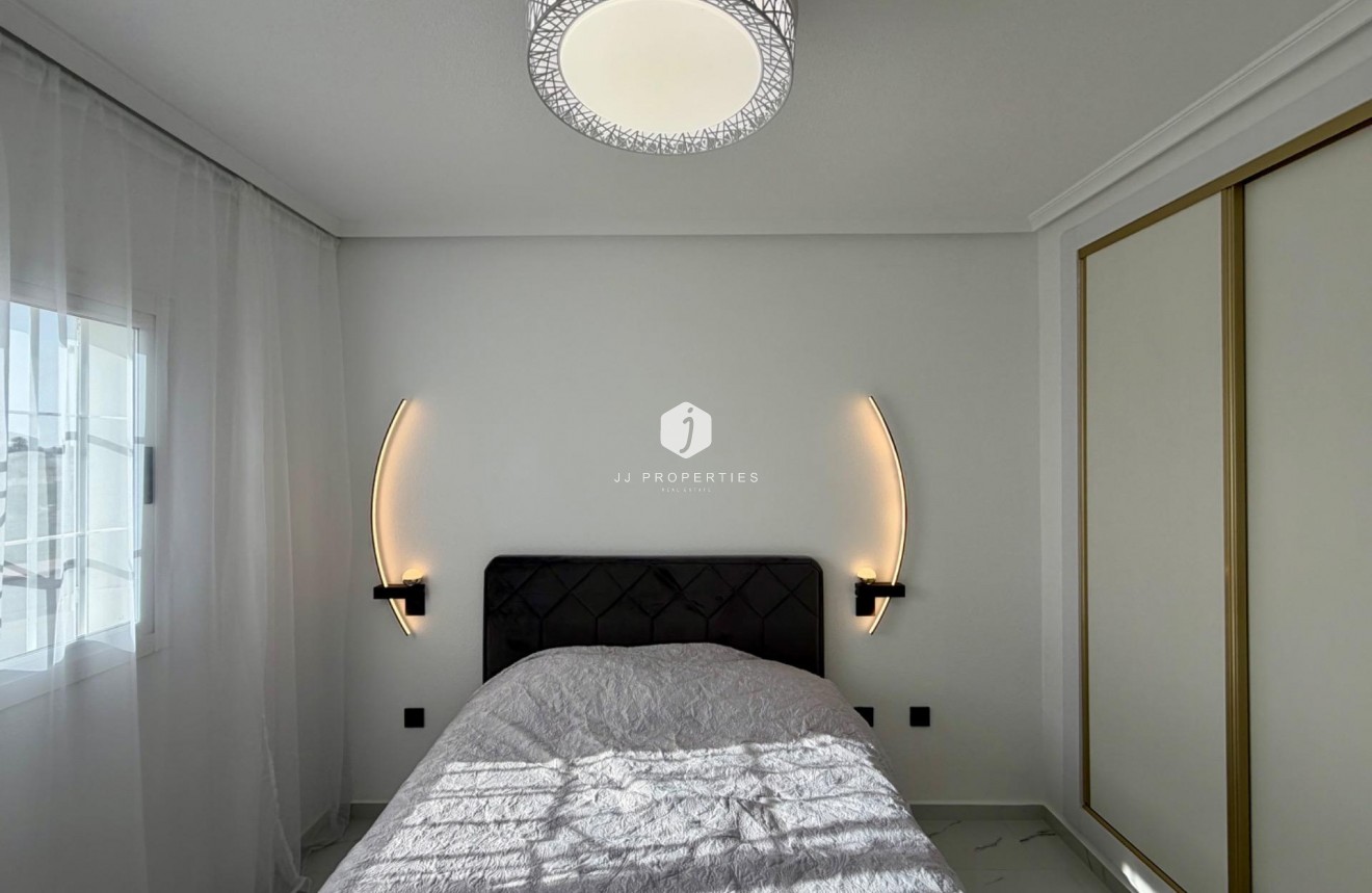 Resale - Apartment / flat -
Orihuela Costa - Playa Flamenca Norte