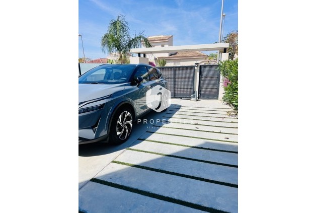 Resale - Villa -
Rojales Hills - Costa Blanca