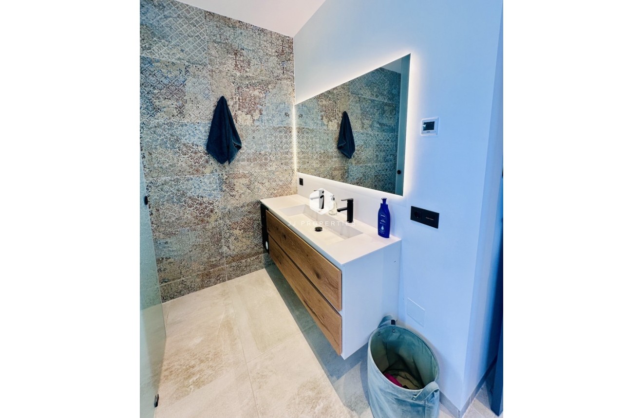 Resale - Villa -
Rojales Hills - Costa Blanca