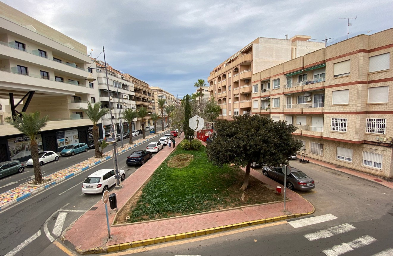 Resale - Apartment / flat -
Torrevieja - Costa Blanca