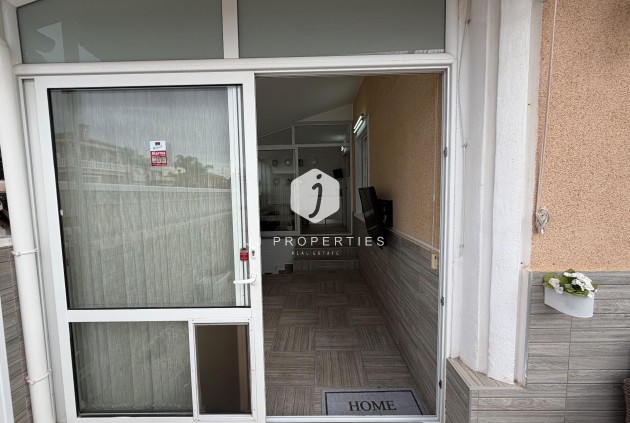 Resale - Chalet -
Orihuela Costa - La Zenia