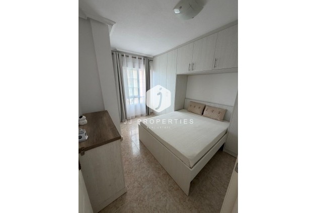 Resale - Chalet -
Orihuela Costa - La Zenia